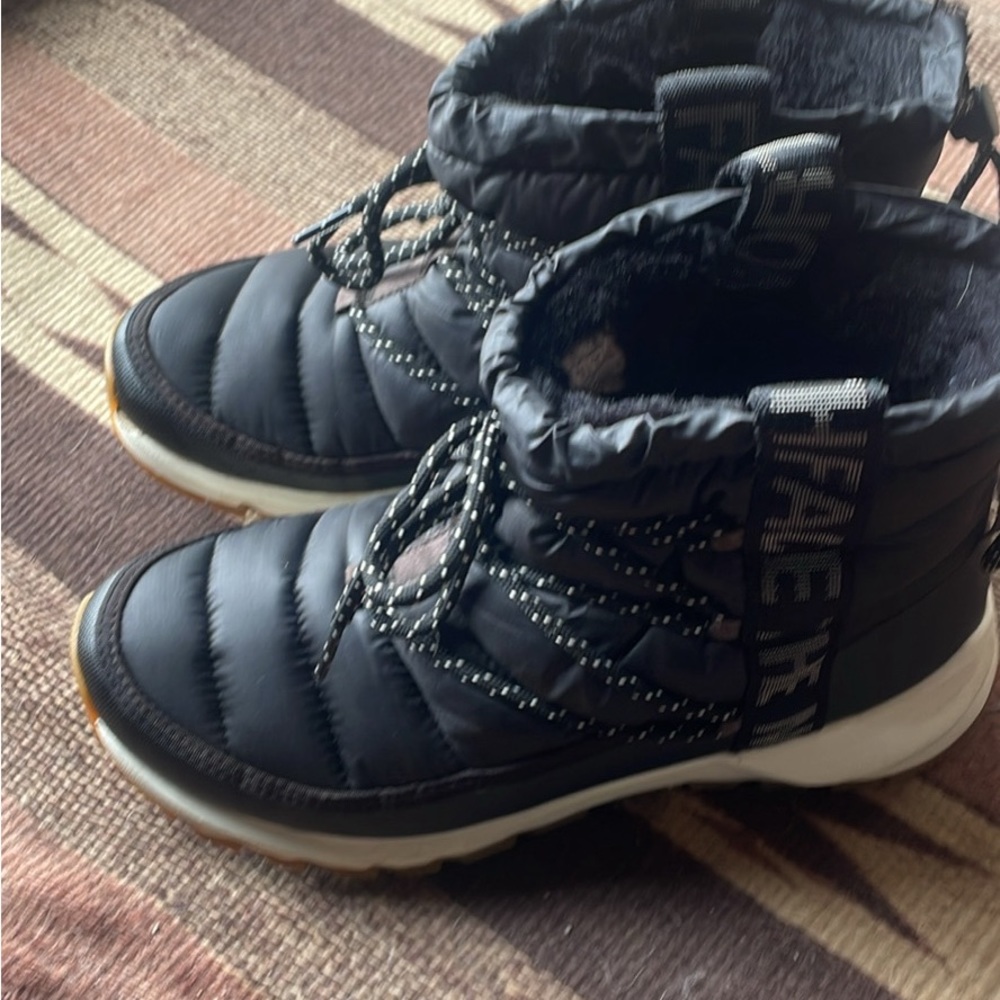 TNF winter boots